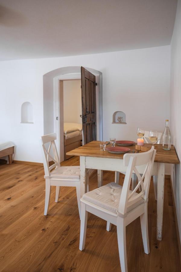 Walting Historische Wohnung Mit Gehobenem Ambiente מראה חיצוני תמונה
