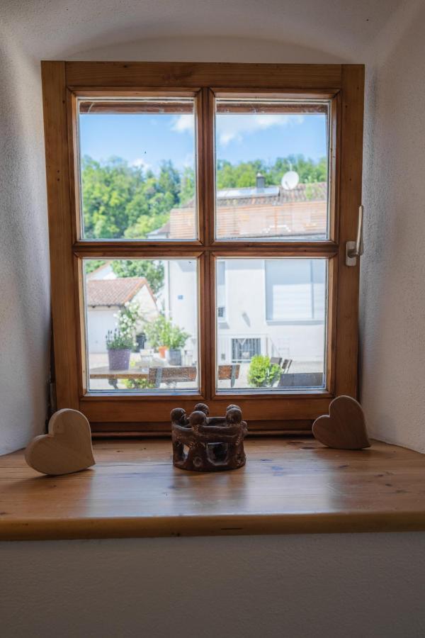 Walting Historische Wohnung Mit Gehobenem Ambiente מראה חיצוני תמונה